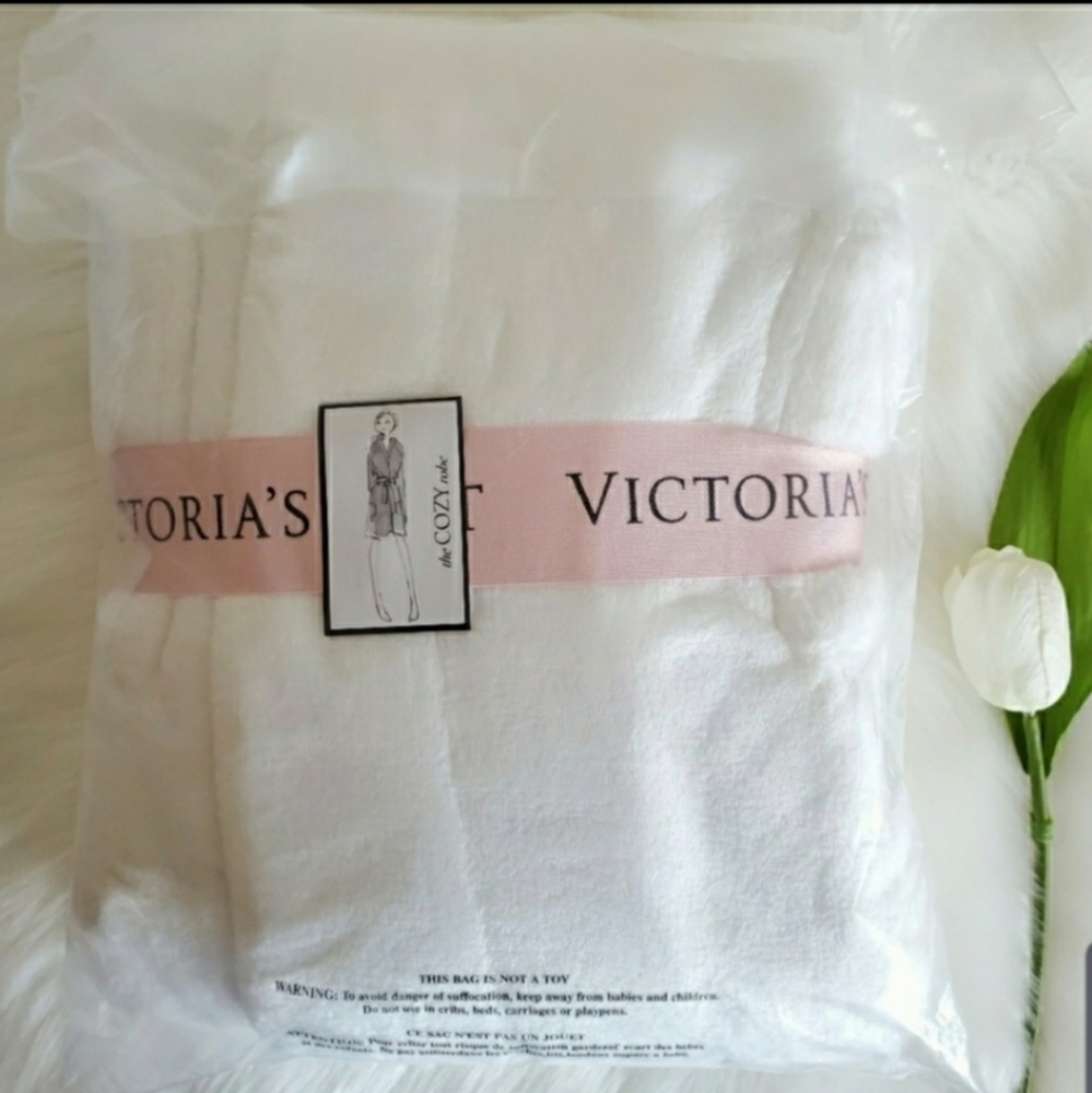 Victoria's Secret Robe Size M/L - Picture 4 of 5